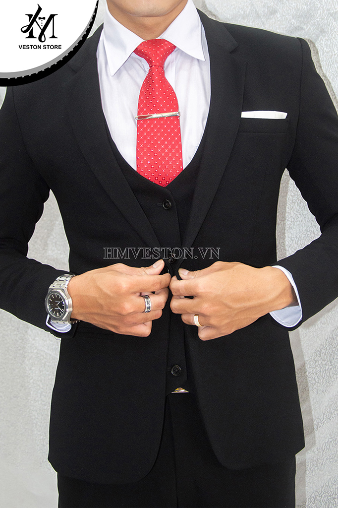 Combo bộ vest nam màu đen và áo gile giá 1050000 (11)